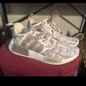 BRAND NEW- Size 9 Adidas Originals Women's NMD_R1 shoes